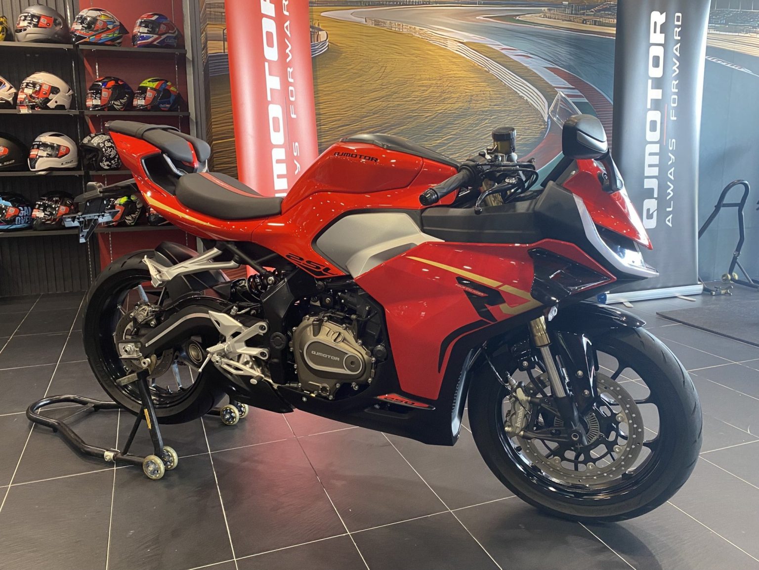 QJMotor SRK250RD