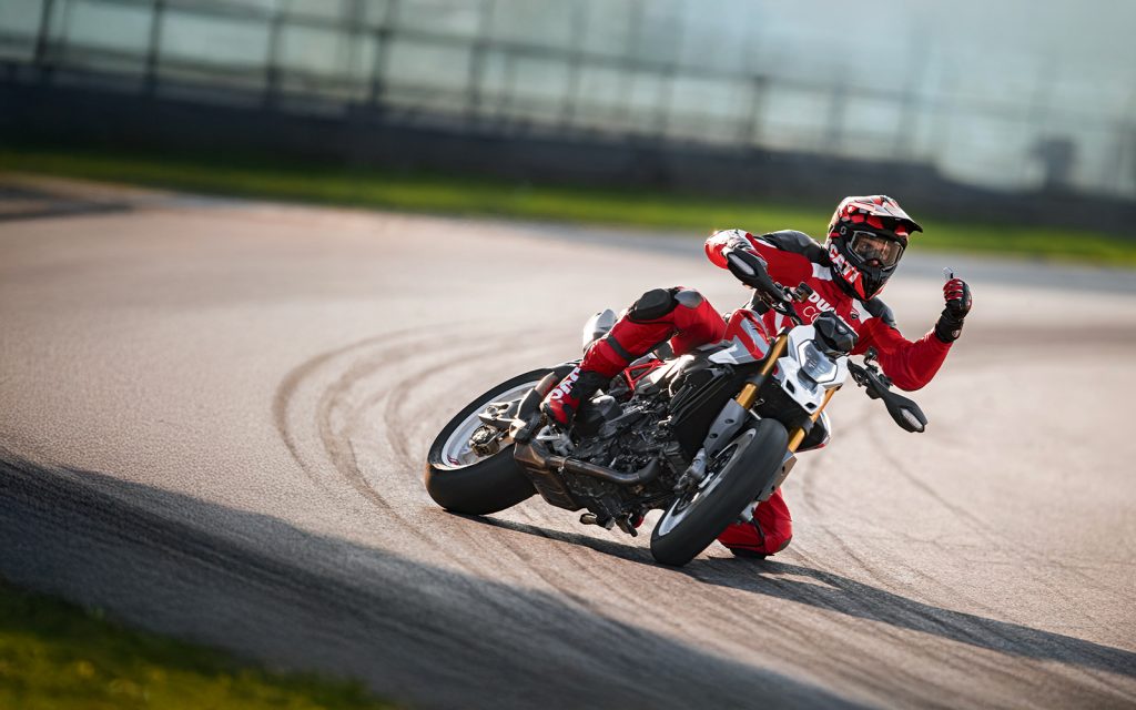 Ducati Hypermotard V2