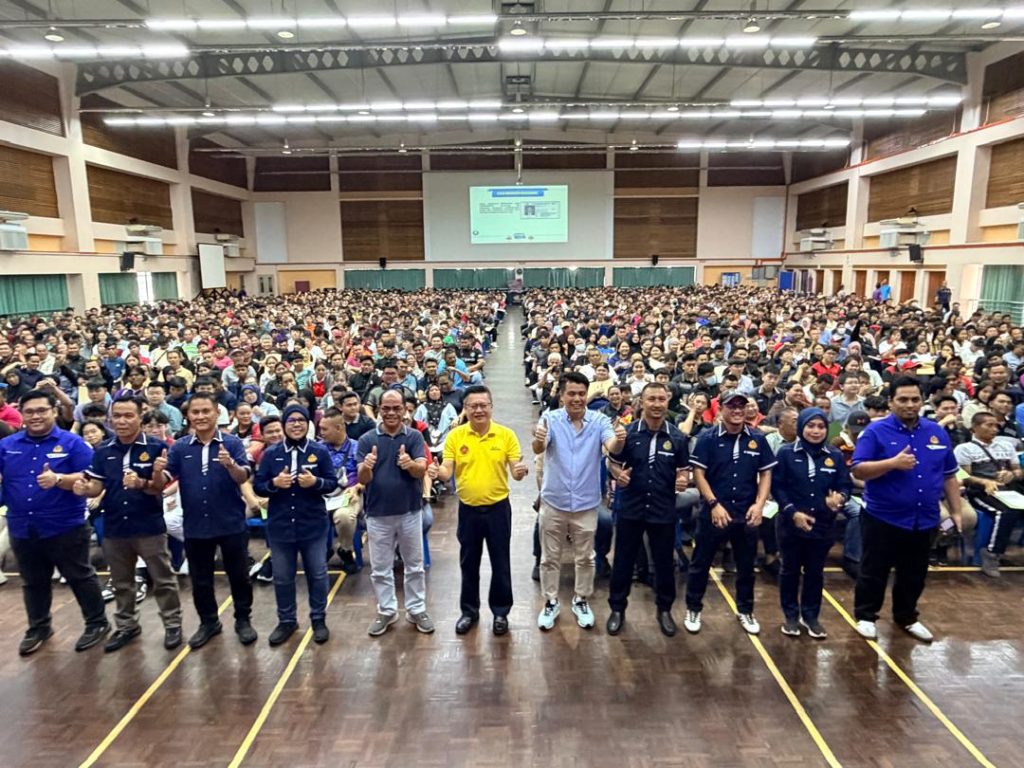 The MyLesen B2 initiative in Bukit Assek draws 2,900 participants, offering affordable motorcycle licensing while promoting safer and more responsible riding habits.